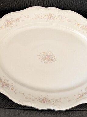 Porcelain serving platter in 'Floral Splendor' pattern by Johann Haviland Bavari